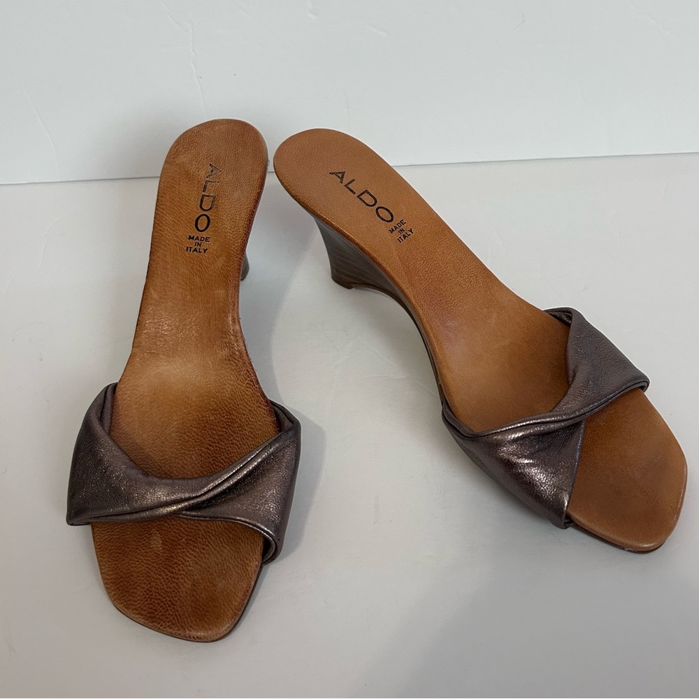 Aldo Gold Metallic Twist Wedge Slide Sandal - Picture 2 of 10